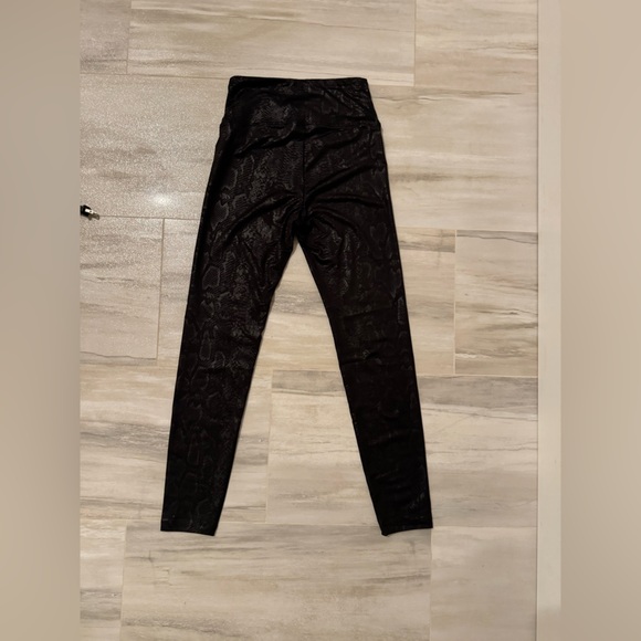 American Eagle Black Leggings Size Small - Picture 3 of 4
